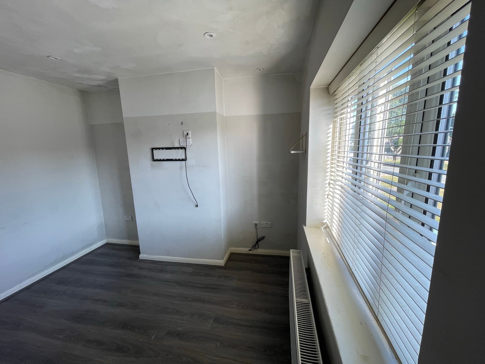 Reception room window and radiator